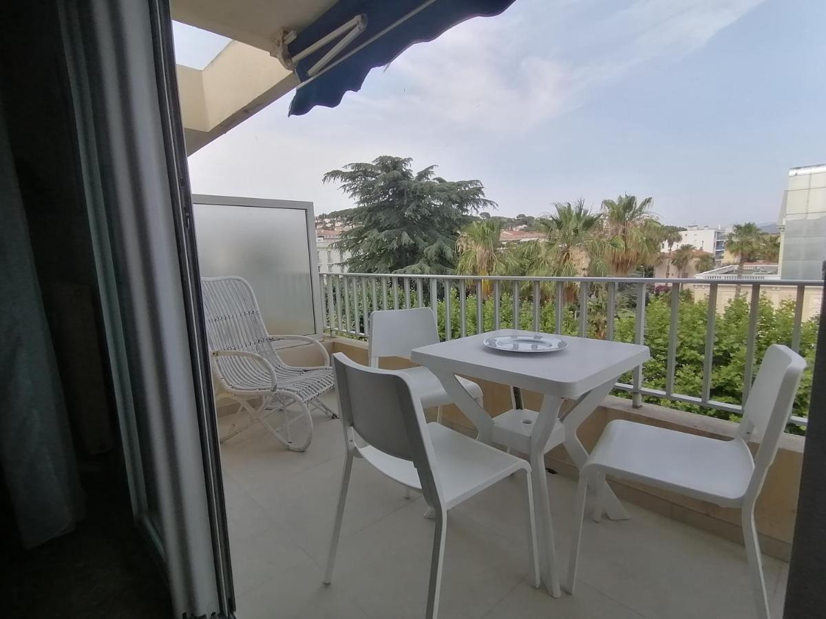 Residence L'Emilia Hyeres Luaran gambar